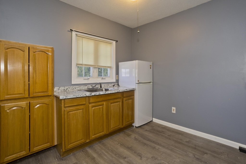 33 Baldwin Street, Unit 1 West Springfield, MA 01089 - Photo 17 of 29