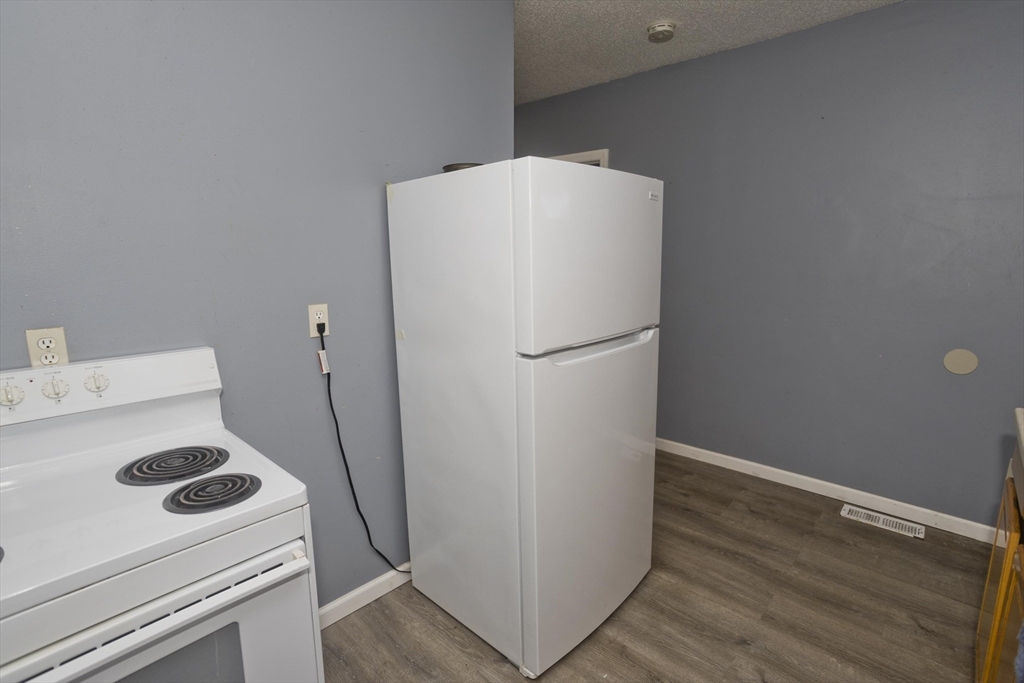 33 Baldwin Street, Unit 1 West Springfield, MA 01089 - Photo 18 of 29