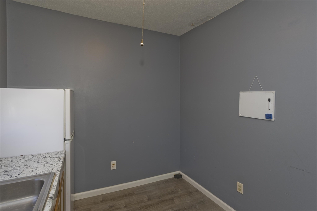 33 Baldwin Street, Unit 1 West Springfield, MA 01089 - Photo 24 of 29