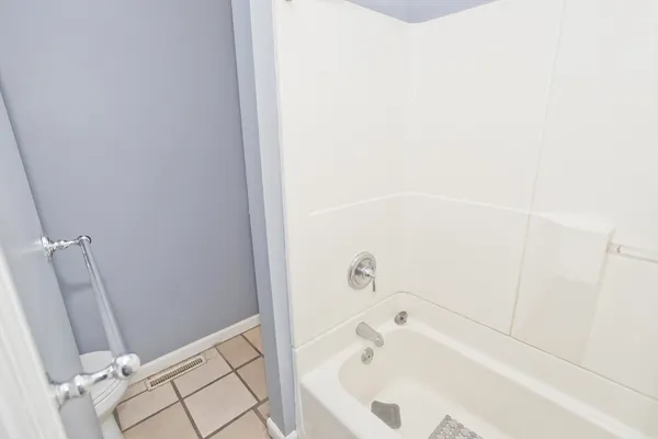 $2,550 | 33 Baldwin Street, Unit 1, West Springfield, MA 01089