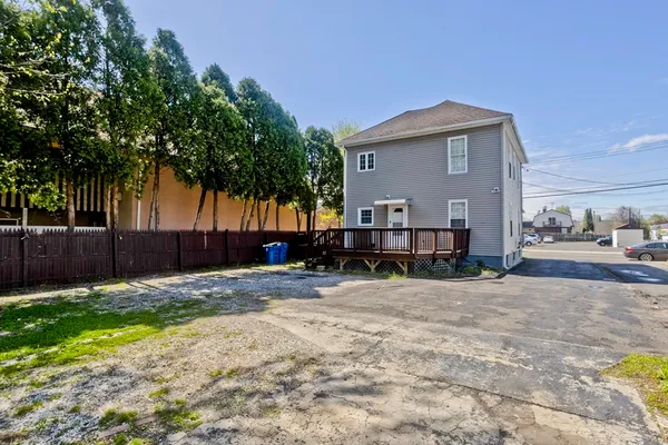 $2,550 | 33 Baldwin Street, Unit 1, West Springfield, MA 01089