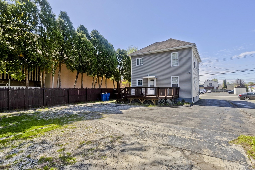 33 Baldwin Street, Unit 1 West Springfield, MA 01089 - Photo 3 of 29