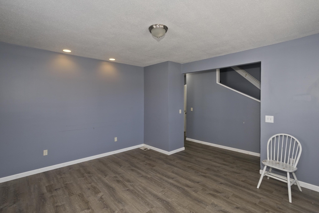 33 Baldwin Street, Unit 1 West Springfield, MA 01089 - Photo 5 of 29