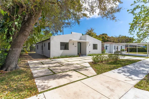 $1,350,000 | 6421 Southwest 59th Avenue, South Miami, FL 33143