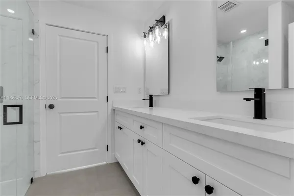 $1,350,000 | 6421 Southwest 59th Avenue, South Miami, FL 33143