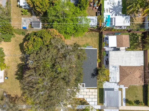 $1,350,000 | 6421 Southwest 59th Avenue, South Miami, FL 33143