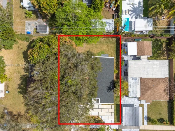 $1,350,000 | 6421 Southwest 59th Avenue, South Miami, FL 33143