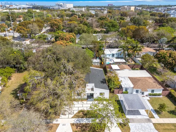 $1,350,000 | 6421 Southwest 59th Avenue, South Miami, FL 33143