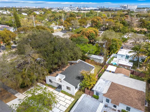$1,350,000 | 6421 Southwest 59th Avenue, South Miami, FL 33143