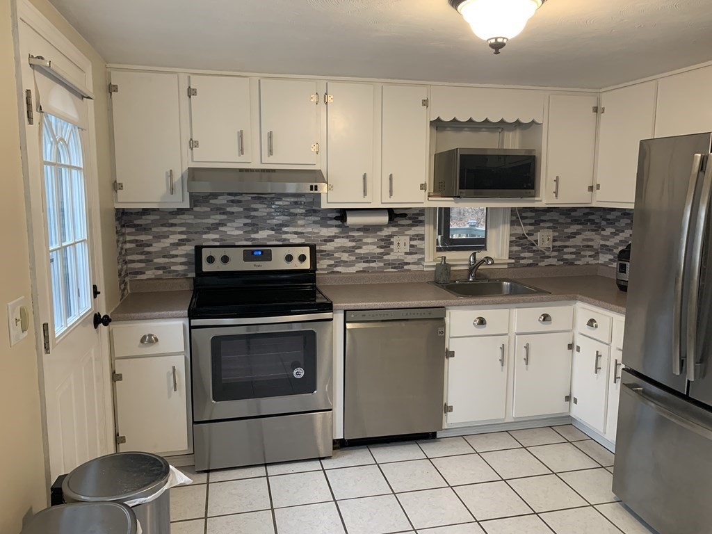 2 Gloria Road Randolph, MA 02368 - Photo 3 of 18 Gallery Image 3