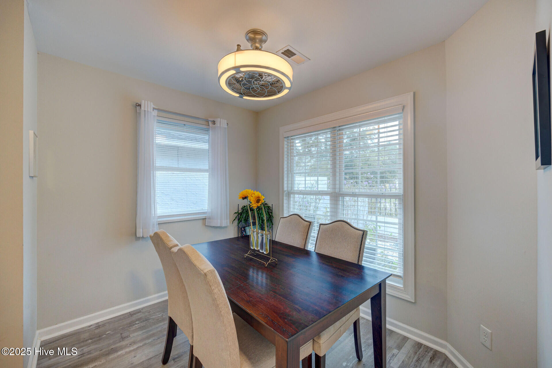 124 Holly Tree Lane Hampstead, NC 28443 - Photo 10 of 25 124HollyTreeLn_61725_10