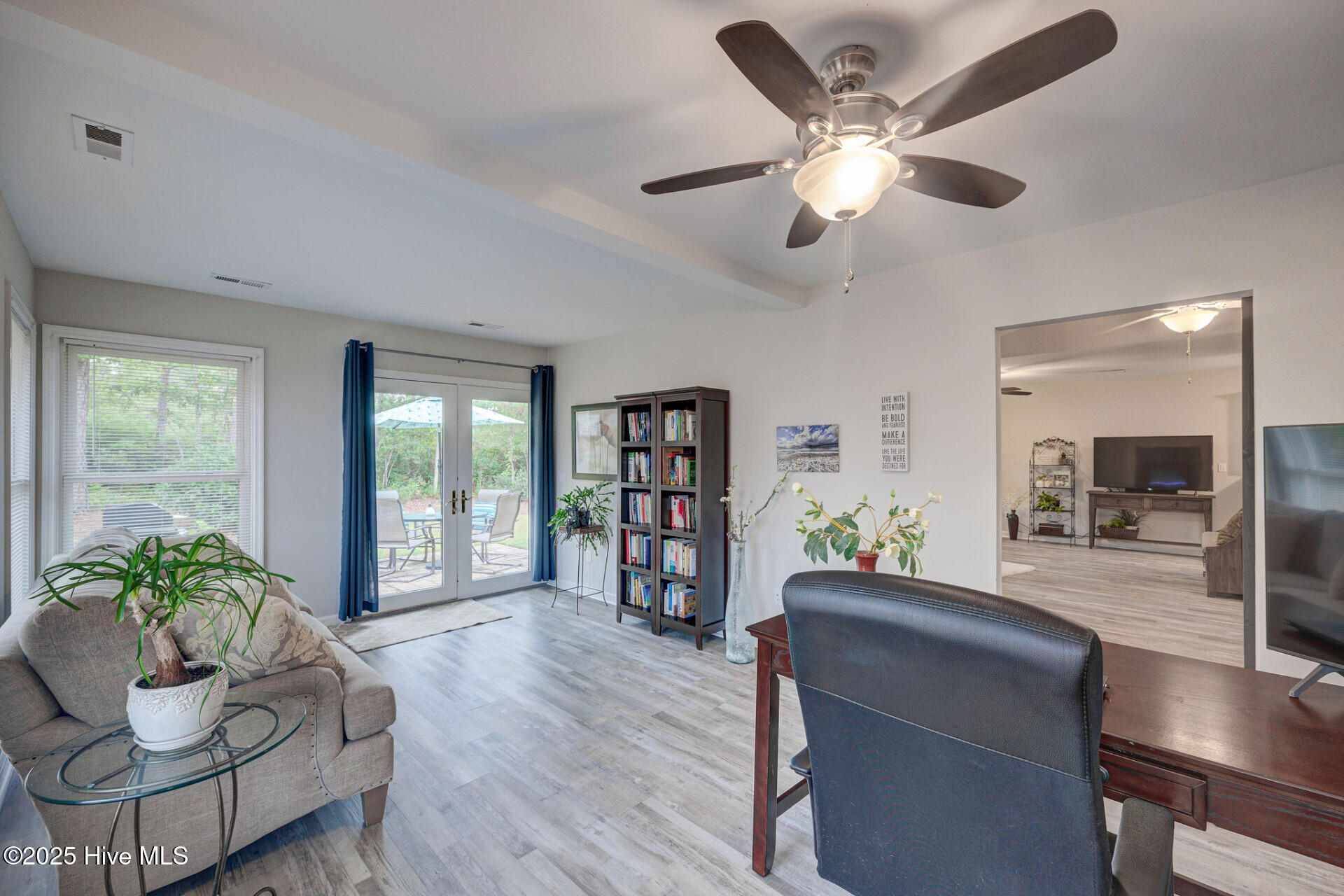 124 Holly Tree Lane Hampstead, NC 28443 - Photo 15 of 25 124HollyTreeLn_61725_15