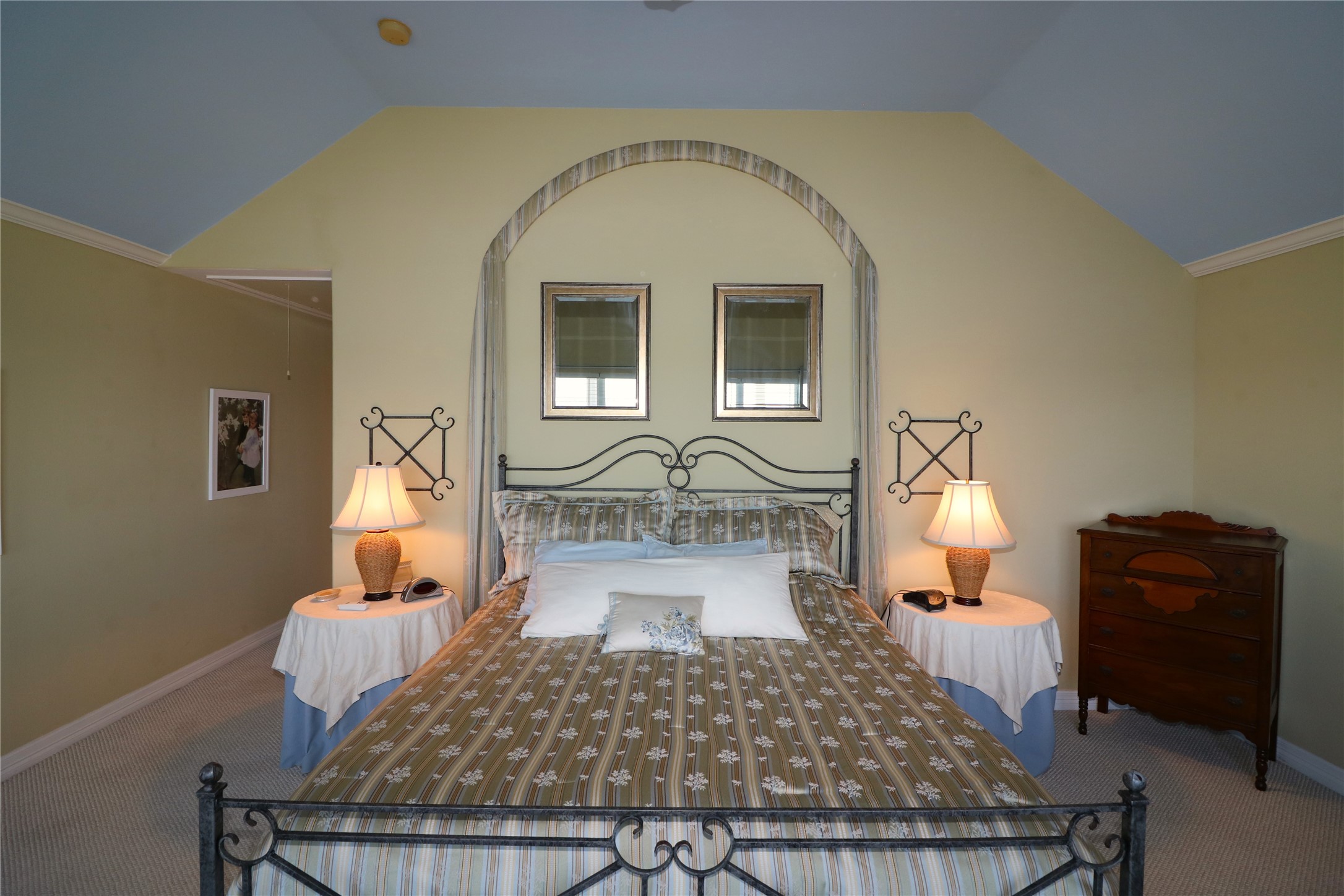 17 Regency Point Conroe, TX 77356 - Photo 15 of 38 Primary Bedroom