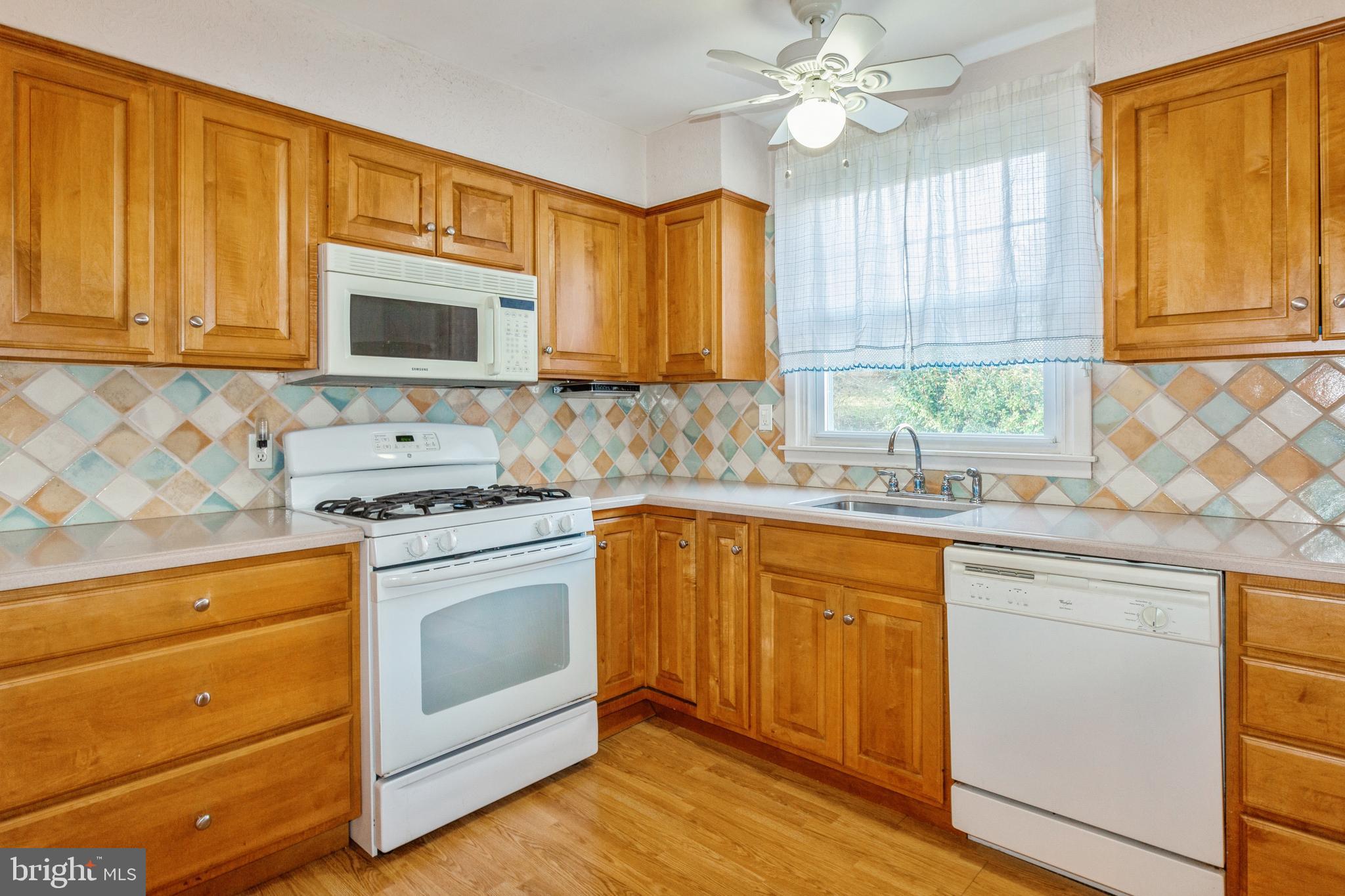 712 Ripley Street Philadelphia, PA 19111 - Photo 9 of 25 Gallery Image 9