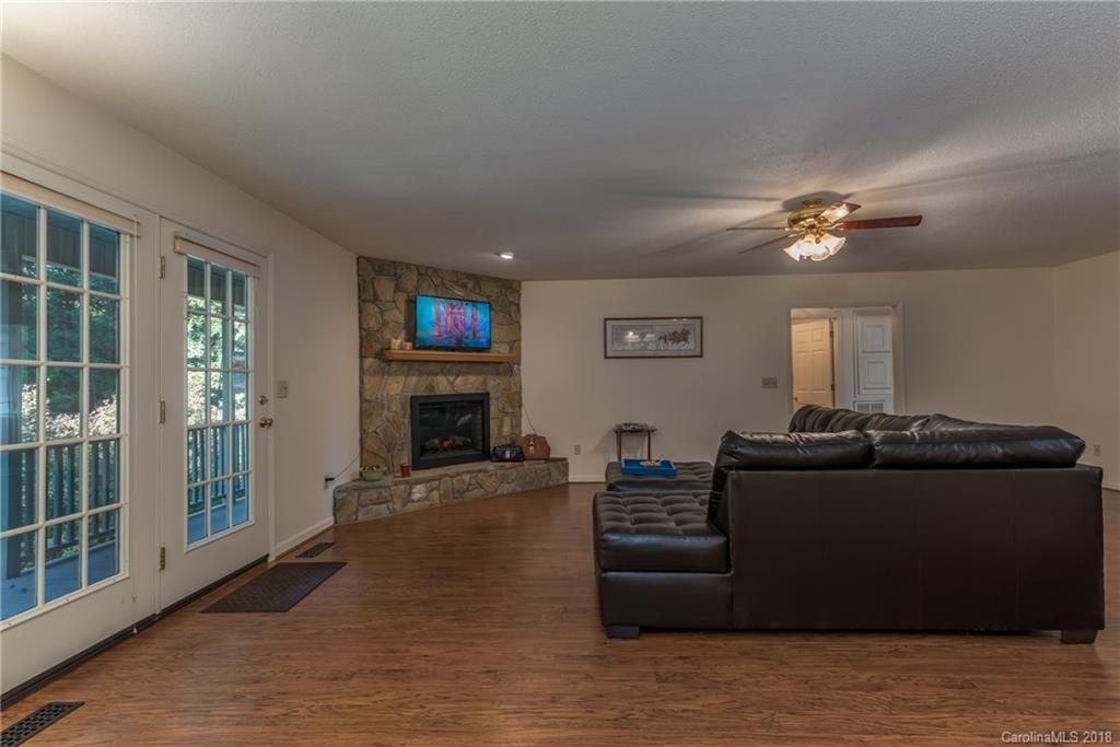 406 General Griffith Circle Rutherfordton, NC 28139 - Photo 6 of 32
