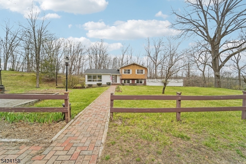 14 Scott Road Franklin, NJ 07416 - Photo 2 of 46