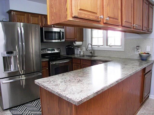 16353 Levan Road Livonia, MI 48154 - Photo 10 of 36 Kitchen