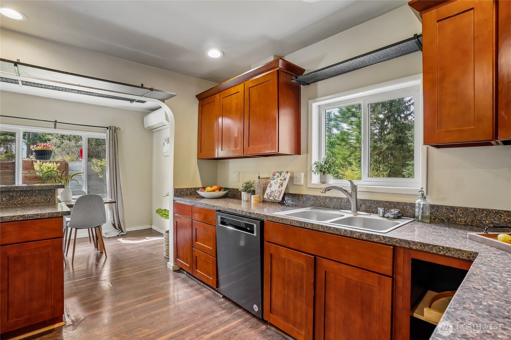 6605 Sidney Road Southwest Port Orchard, WA 98367 - Photo 11 of 29 Gallery Image 11