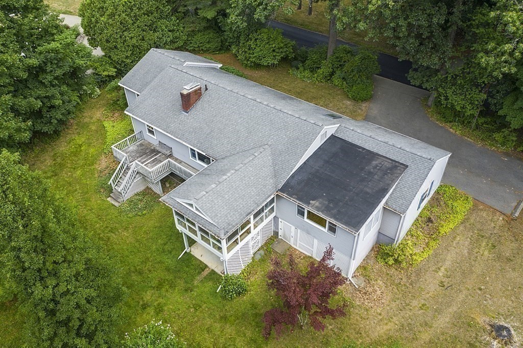 133 Hidden Road Andover, MA 01810 - Photo 6 of 37