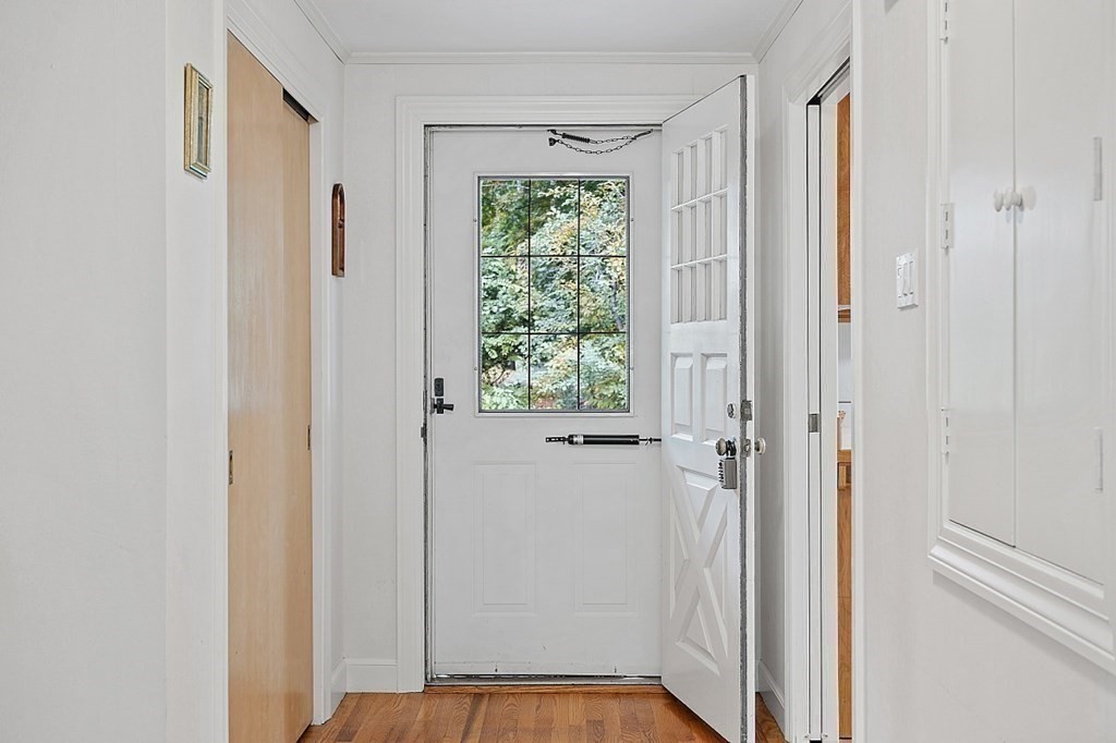133 Hidden Road Andover, MA 01810 - Photo 8 of 37