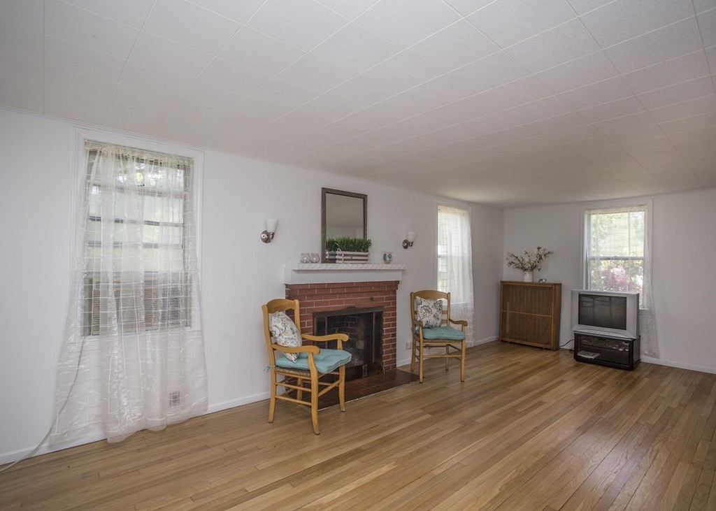 95 Baker Road Raynham, MA 02767 - Photo 5 of 29 Gallery Image 5