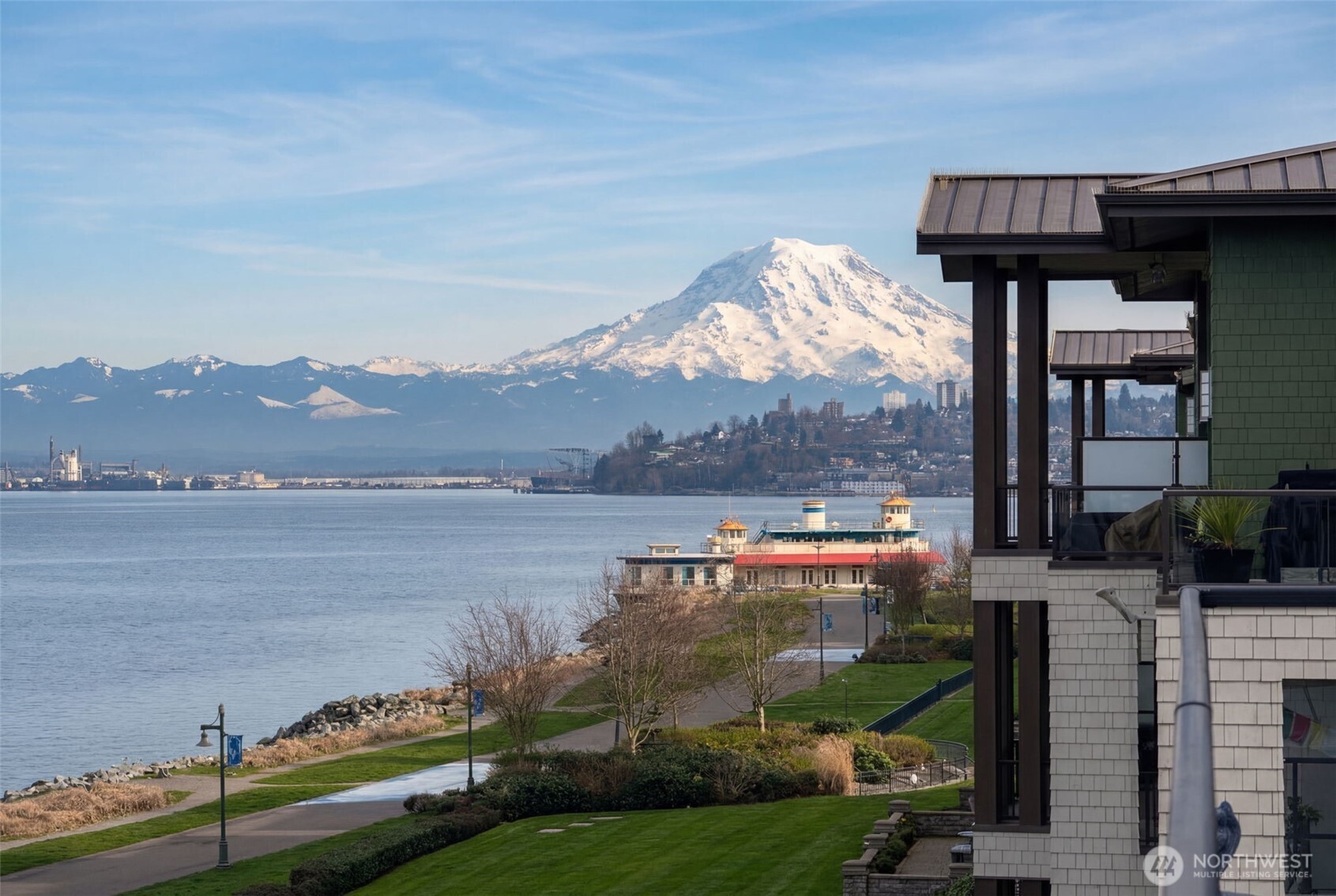 5105 Grand Loop, Unit 401 Tacoma, WA 98407 - Photo 1 of 40