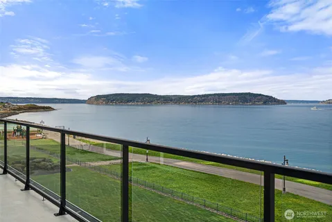 $1,998,000 | 5105 Grand Loop, Unit 401, Tacoma, WA 98407