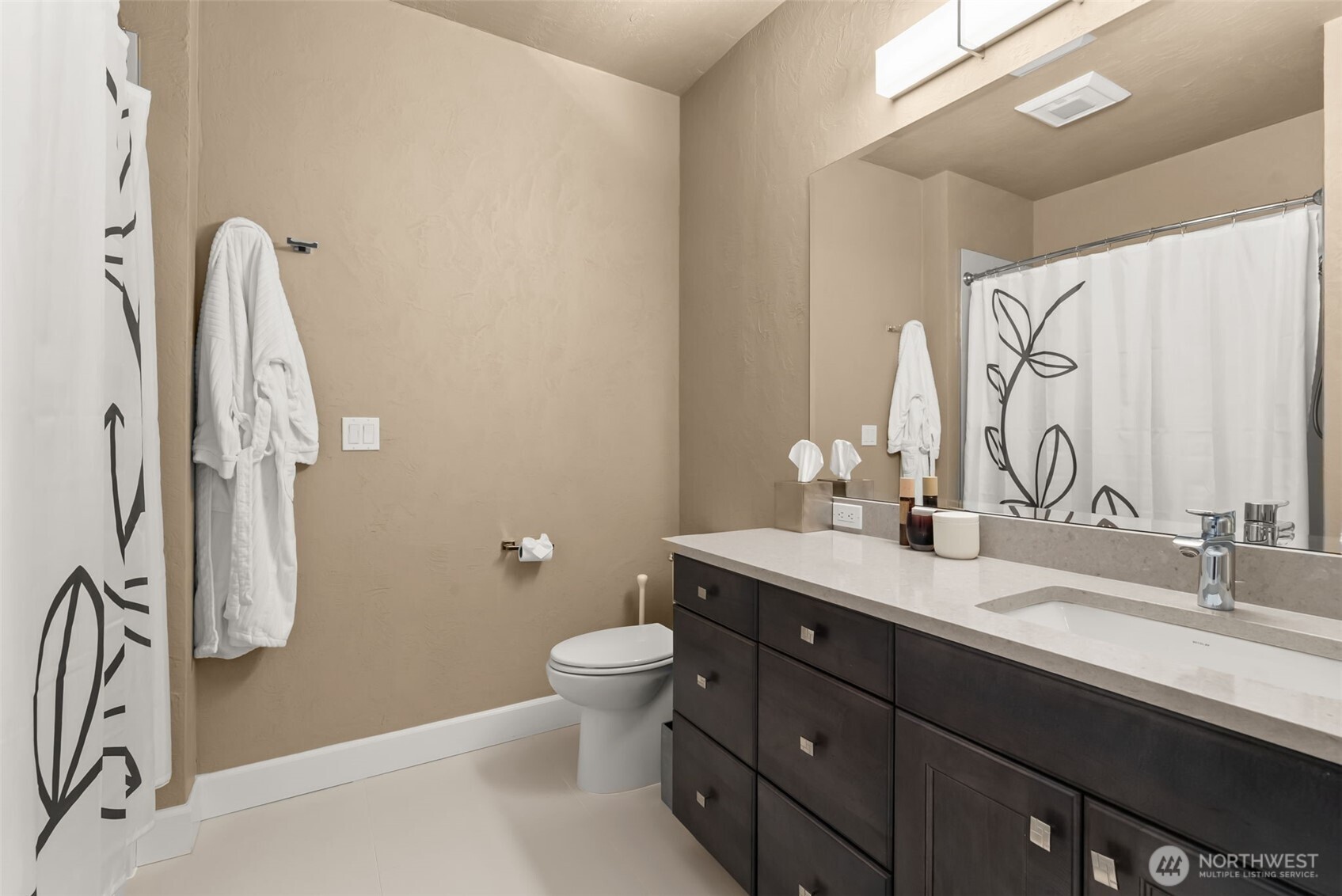 5105 Grand Loop, Unit 401 Tacoma, WA 98407 - Photo 30 of 40