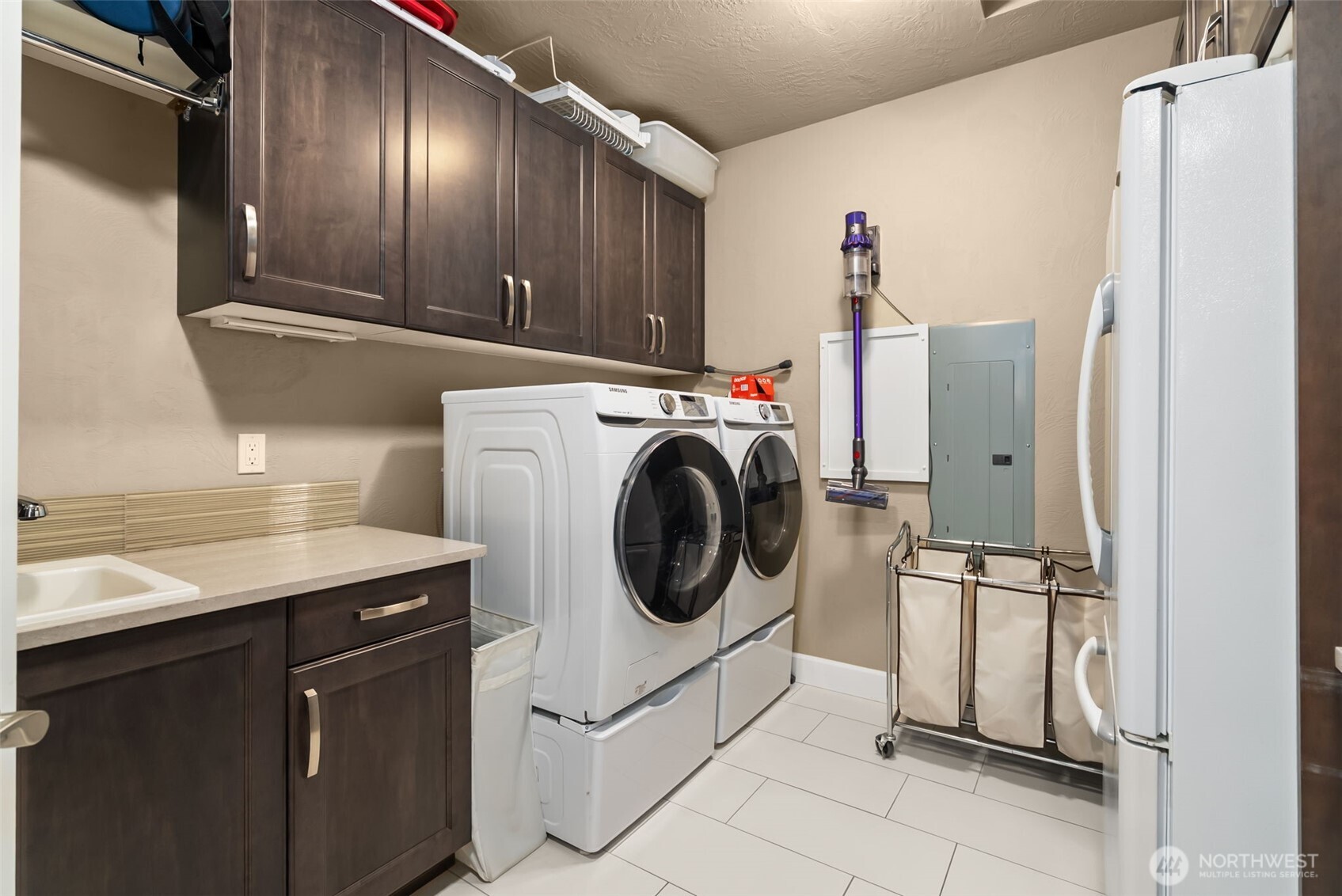 5105 Grand Loop, Unit 401 Tacoma, WA 98407 - Photo 33 of 40