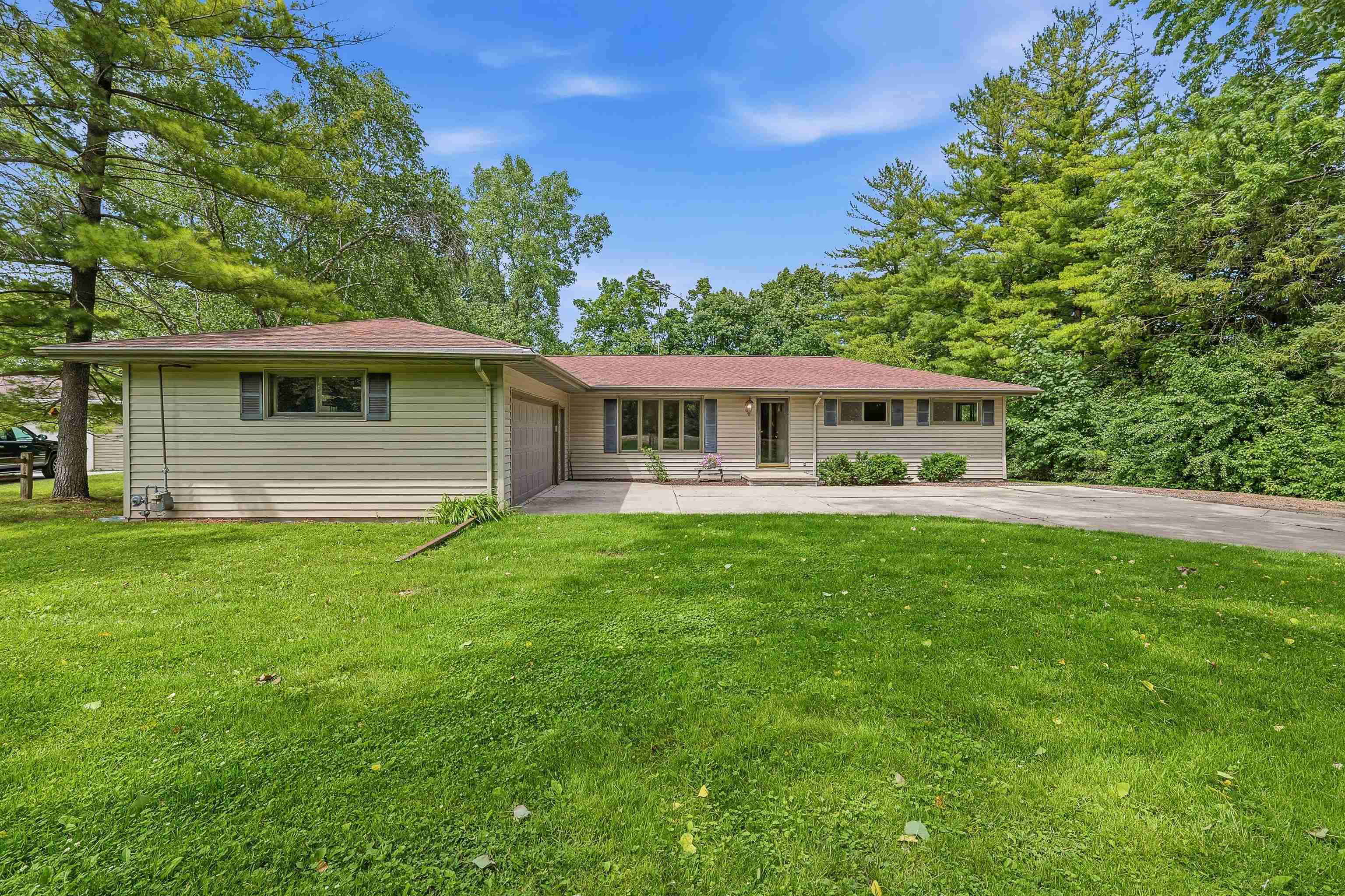 W6878 Riverbend Road Fond du Lac, WI 54937 - Photo 27 of 37