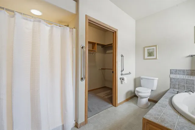 $329,900 | N194 Eastowne Lane, Appleton, WI 54915