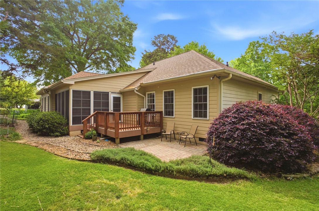 106 Cardinal Drive Seneca, SC 29672 - Photo 40 of 48 This residence features a deck and patio, offering seamless outdoor living and entertaining possibilities.