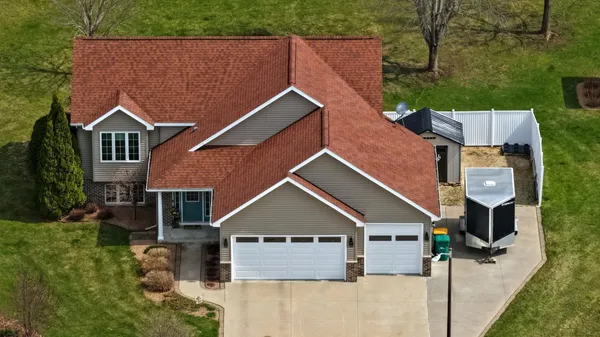 $424,900 | 924 Balsam Court Northeast, Pine Island, MN 55963