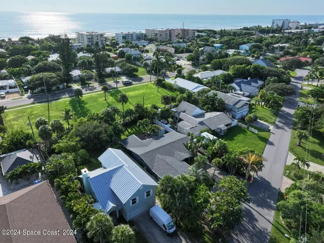 $4,000 | 1445 Bayshore Drive, Cocoa Beach, FL 32931