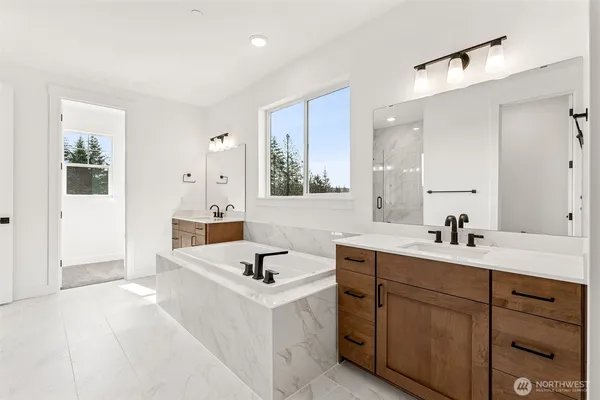 $999,990 | 15814 210th Avenue East, Unit 310, Bonney Lake, WA 98391