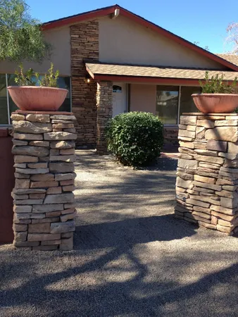 $2,550 | 14818 North 38th Street, Phoenix, AZ 85032