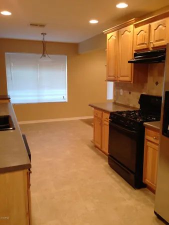 $2,550 | 14818 North 38th Street, Phoenix, AZ 85032