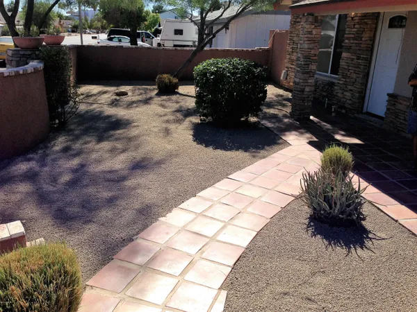 $2,550 | 14818 North 38th Street, Phoenix, AZ 85032