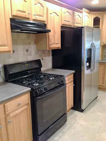 $2,550 | 14818 North 38th Street, Phoenix, AZ 85032