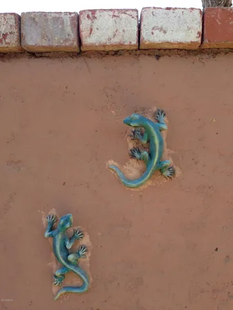 $2,600 | 14818 North 38th Street, Phoenix, AZ 85032