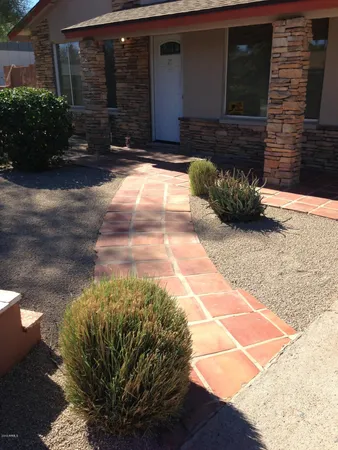 $2,600 | 14818 North 38th Street, Phoenix, AZ 85032