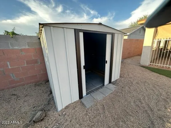 $2,550 | 14818 North 38th Street, Phoenix, AZ 85032