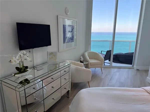$9,350 | 15901 Collins Avenue, Unit 3907, Sunny Isles Beach, FL 33160