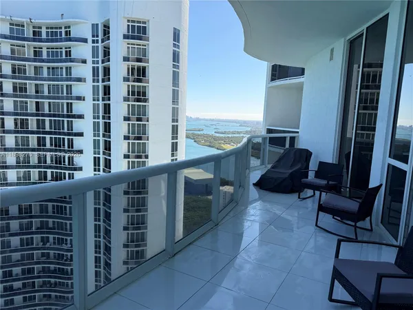 $9,350 | 15901 Collins Avenue, Unit 3907, Sunny Isles Beach, FL 33160
