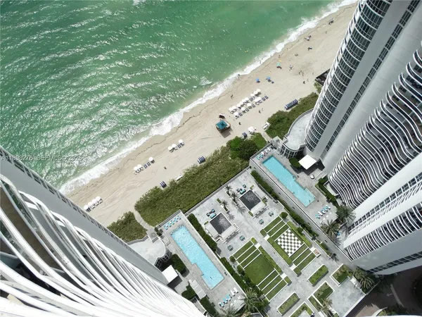 $9,350 | 15901 Collins Avenue, Unit 3907, Sunny Isles Beach, FL 33160