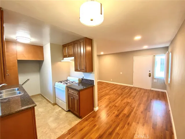 $2,150 | 2512 Cañada Boulevard, Unit 2, Glendale, CA 91208