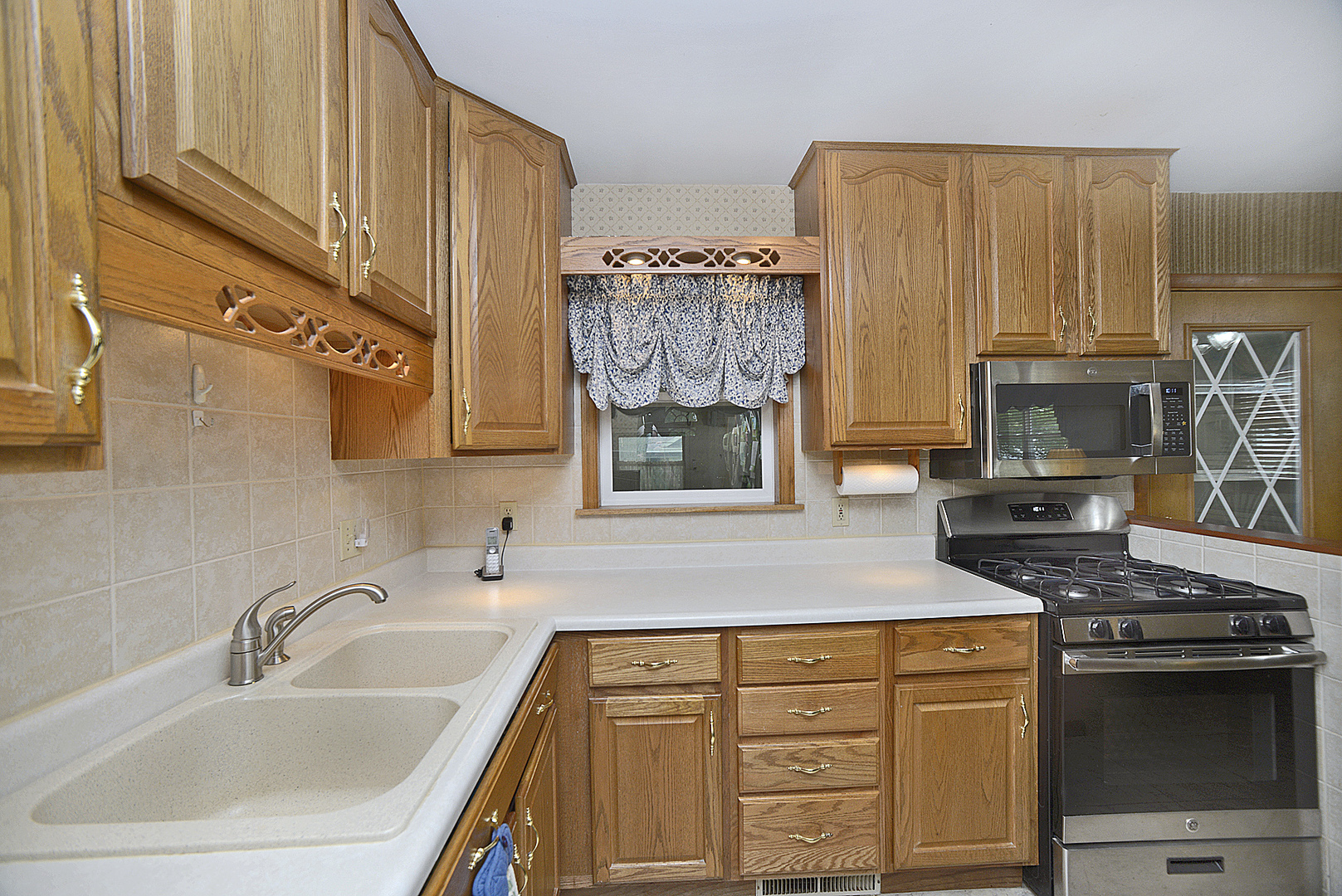 749 Fort Street Ottawa, IL 61350 - Photo 7 of 26