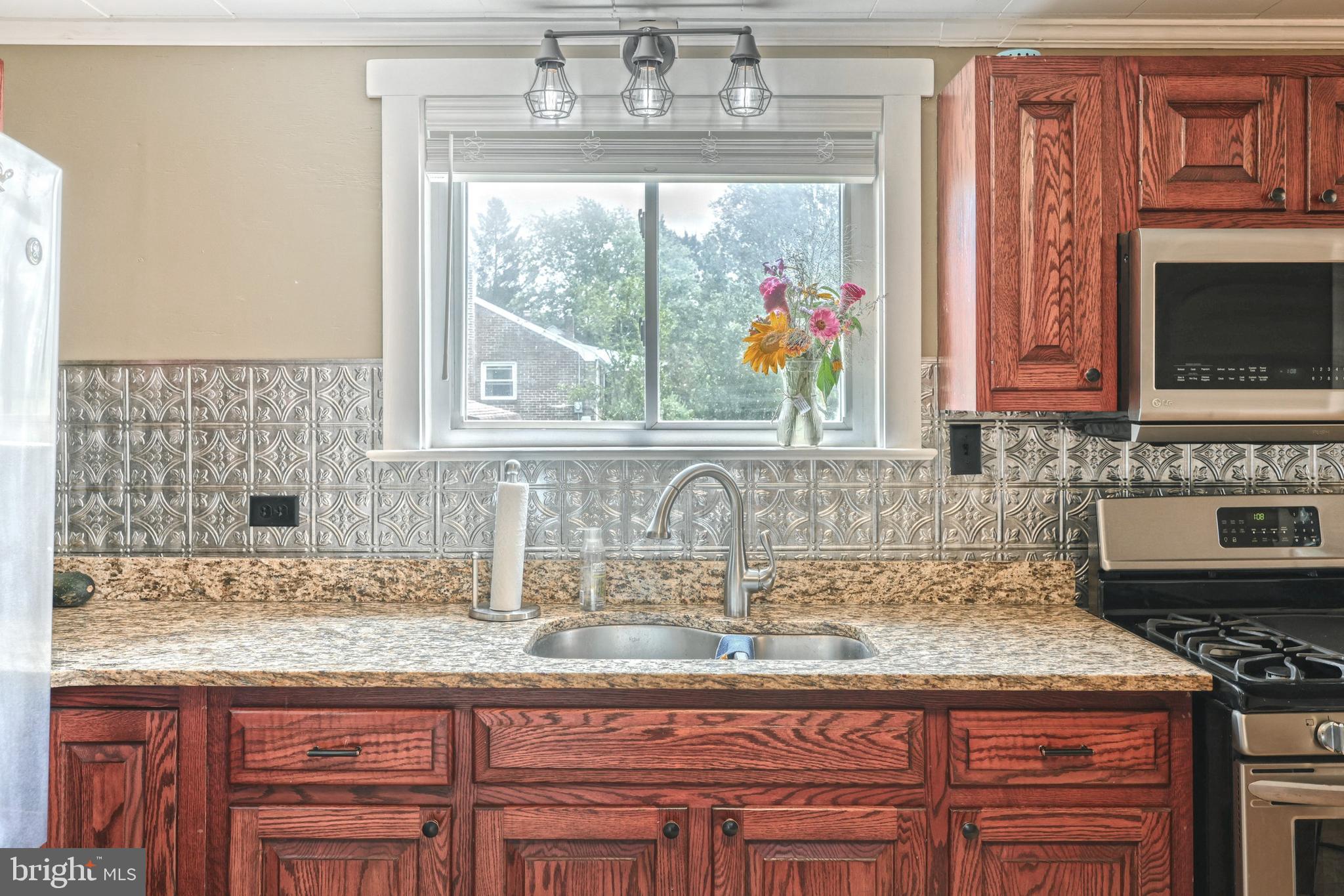 2380 Baker Road York, PA 17408 - Photo 6 of 51 Gallery Image 6