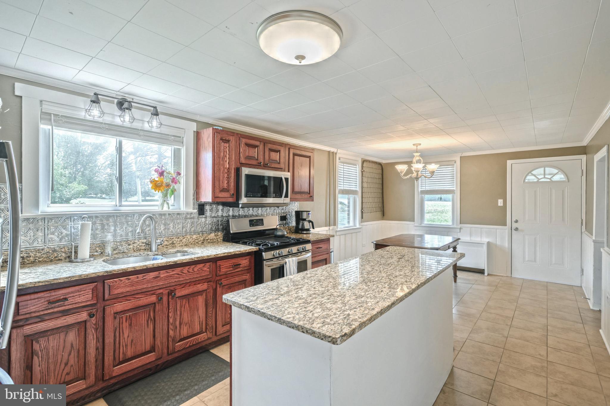 2380 Baker Road York, PA 17408 - Photo 7 of 51 Gallery Image 7