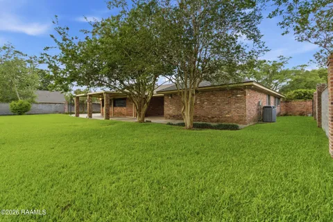 $525,000 | 542 Robert Lee Circle, Lafayette, LA 70506